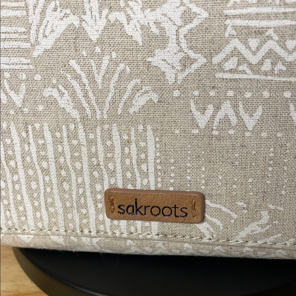 Sakroots Tan and White Patterned Wristlet - Picture 2 of 6